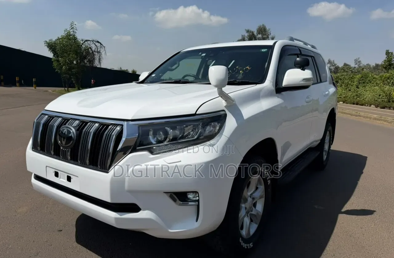 Toyota Land Cruiser Prado 2021 White