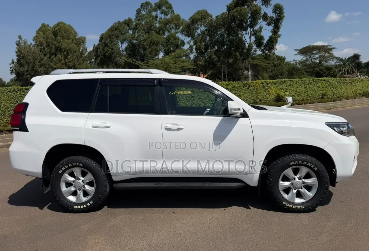 Toyota Land Cruiser Prado 2021 White