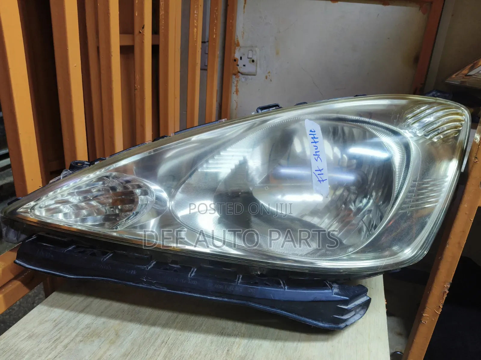 Honda Fit/Shuttle 2012 Headlight