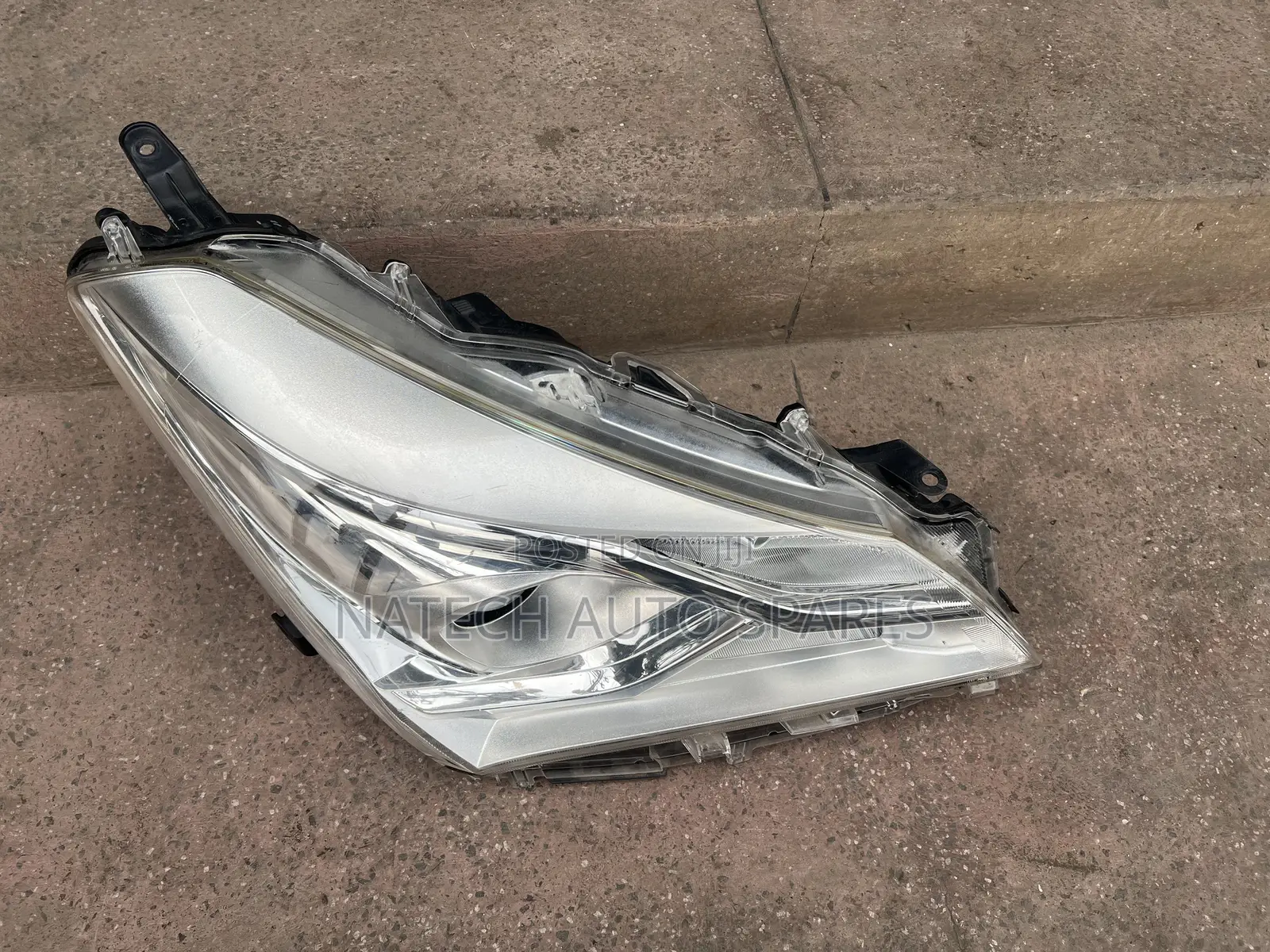Toyota Vitz 2017 Headlight (302)