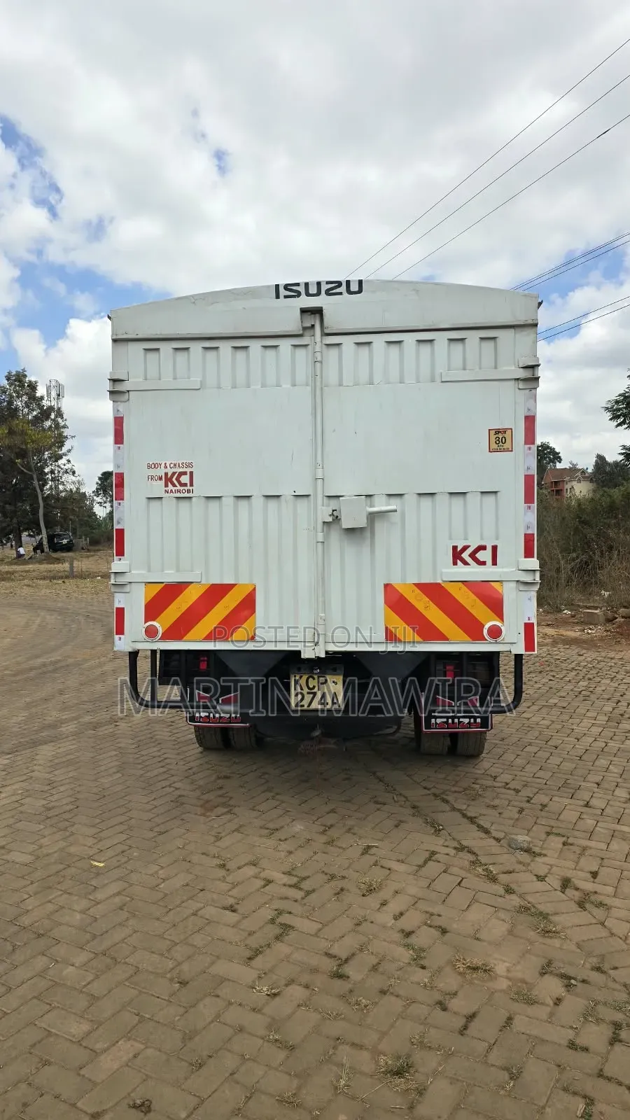 Isuzu NPR 2017