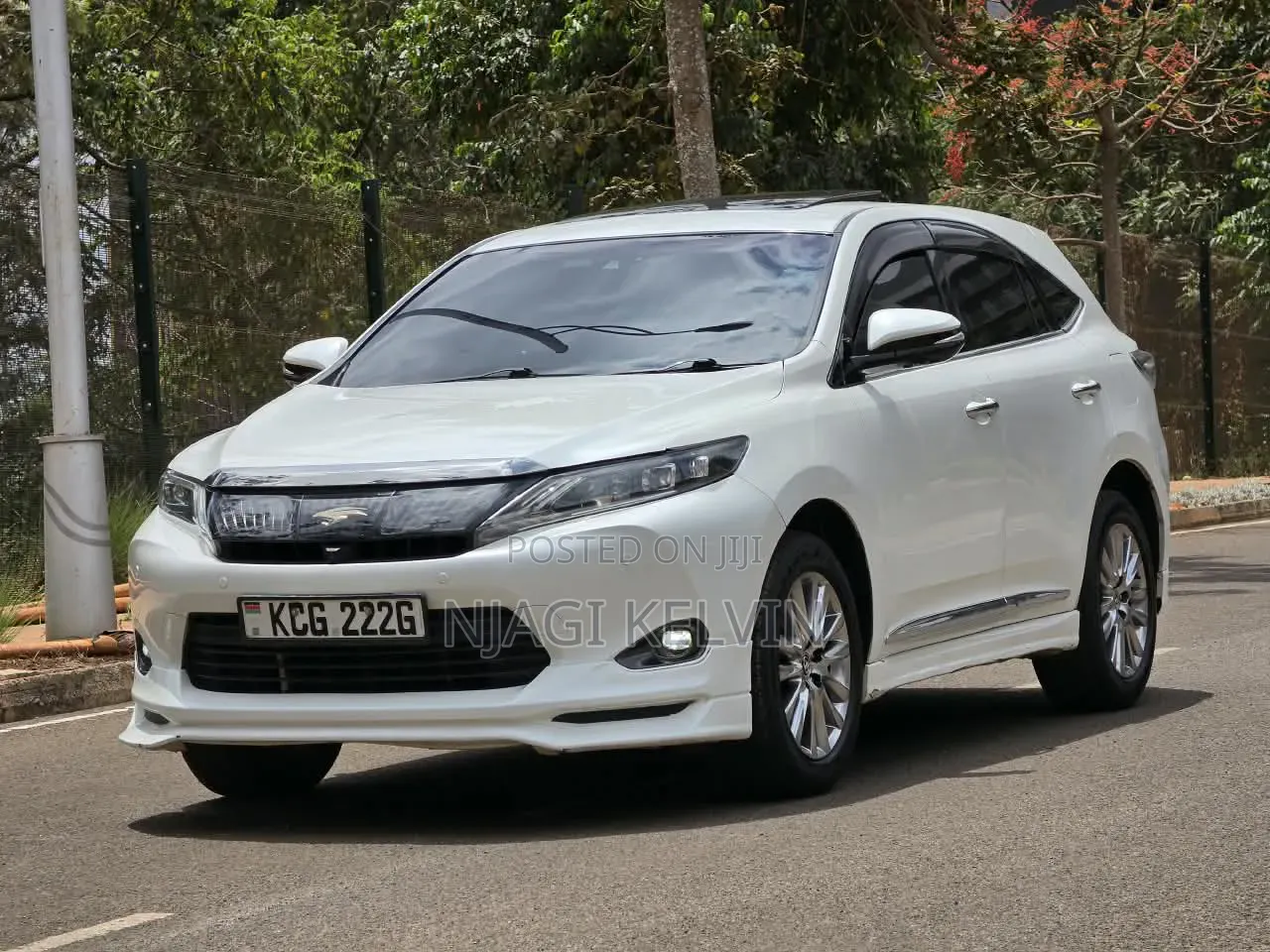 Toyota Harrier 2.0 2014 White