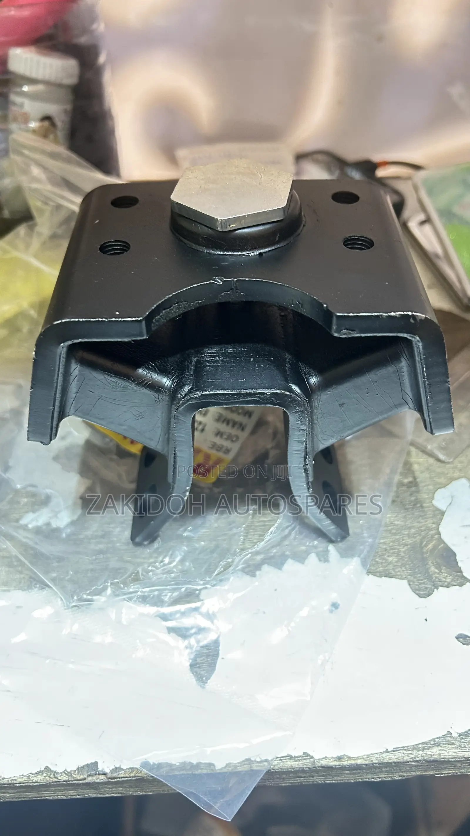 Hilux Vigo Rear Engine Mounting