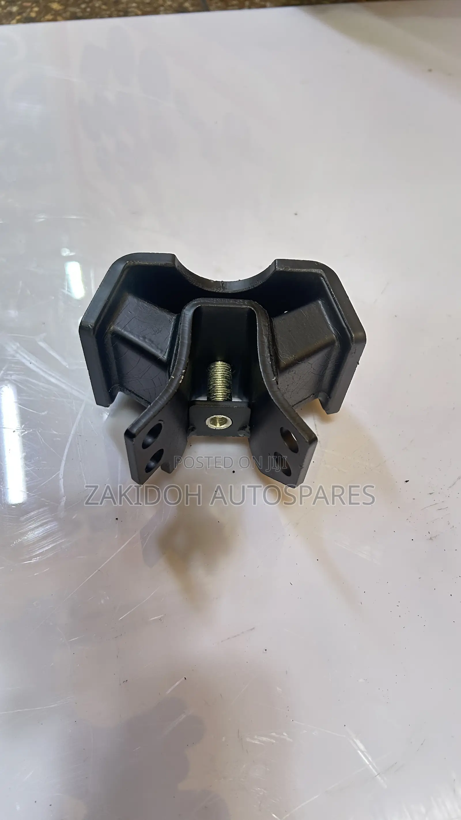 Hilux Vigo Rear Engine Mounting