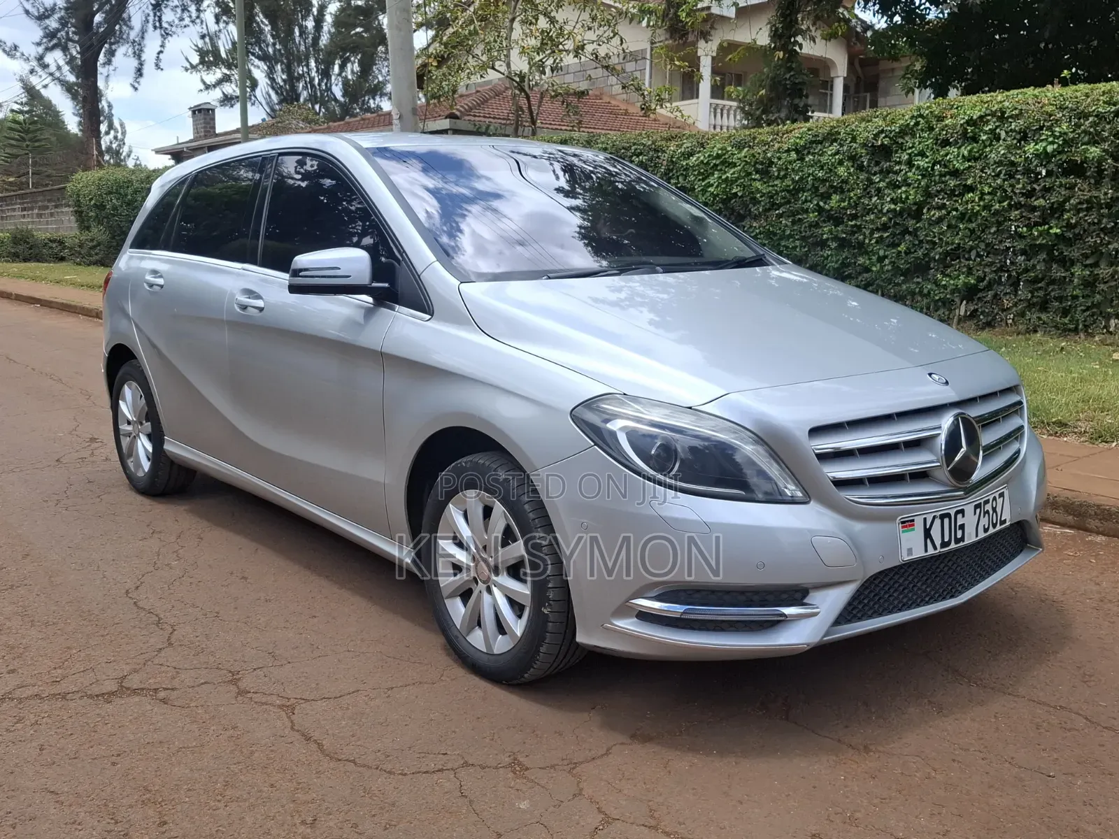 Mercedes-Benz B-Class B180 Petrol 2015 Silver