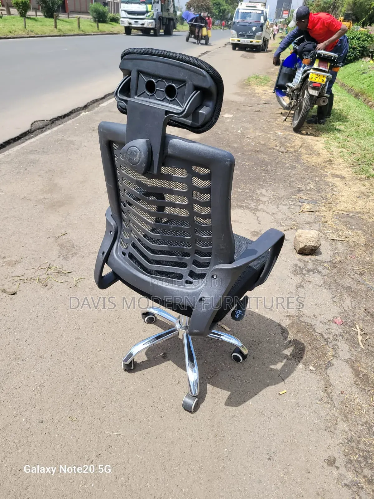 High -Back Adjustable Office Chair
