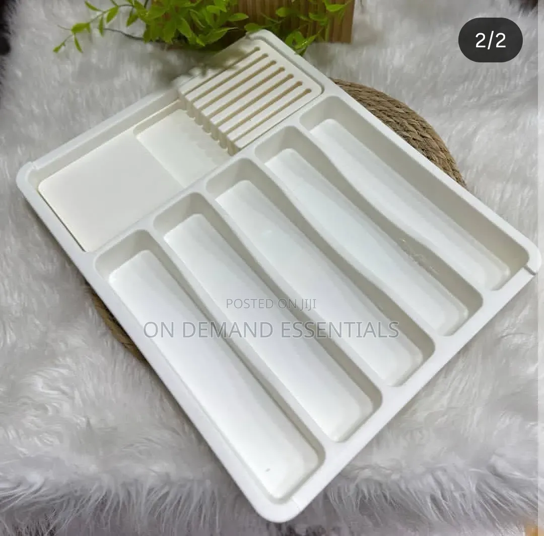 Sleek Multi-Compartment Cutlery Organisers