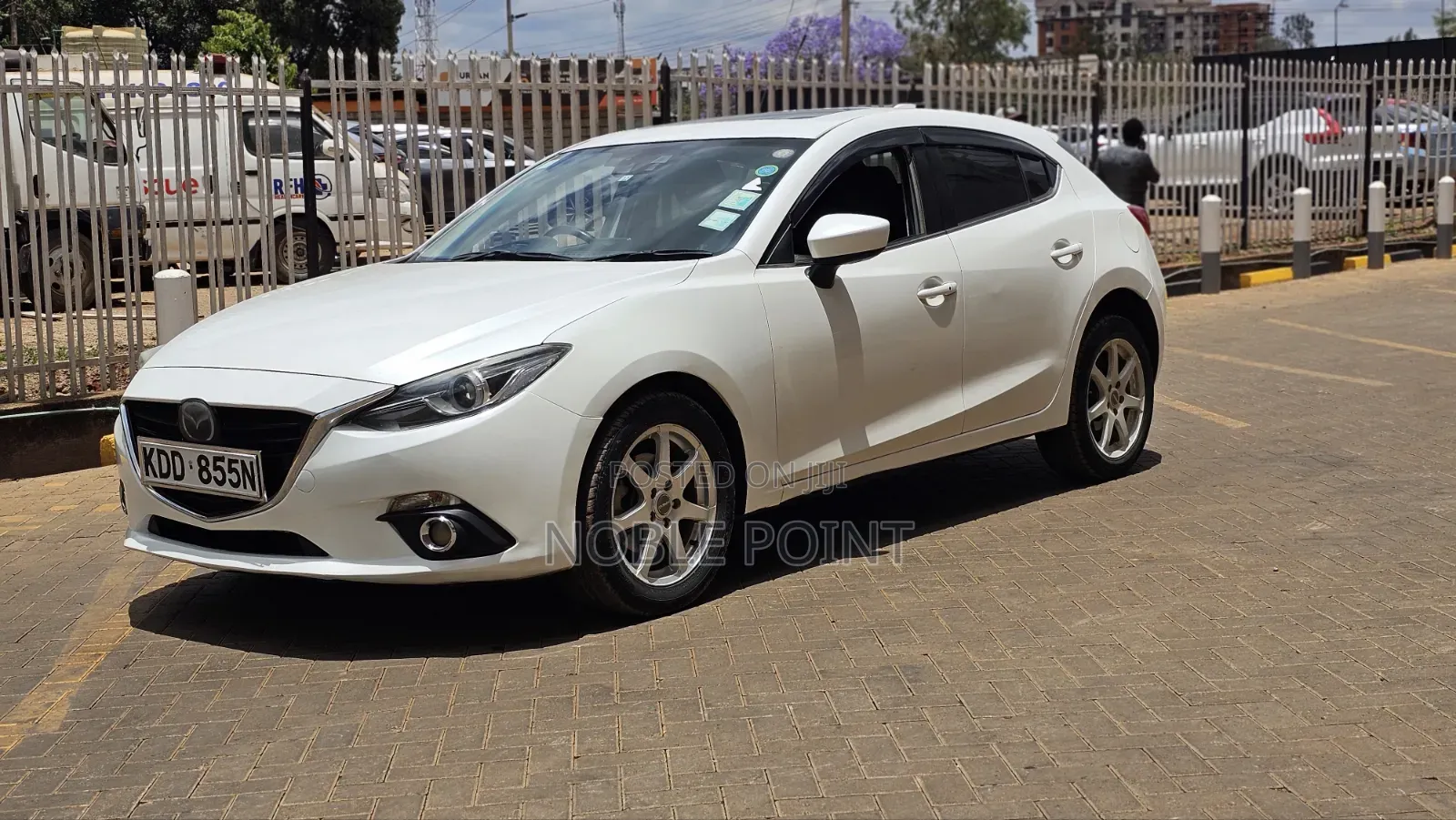 Mazda Axela SV Premium 2014 Pearl