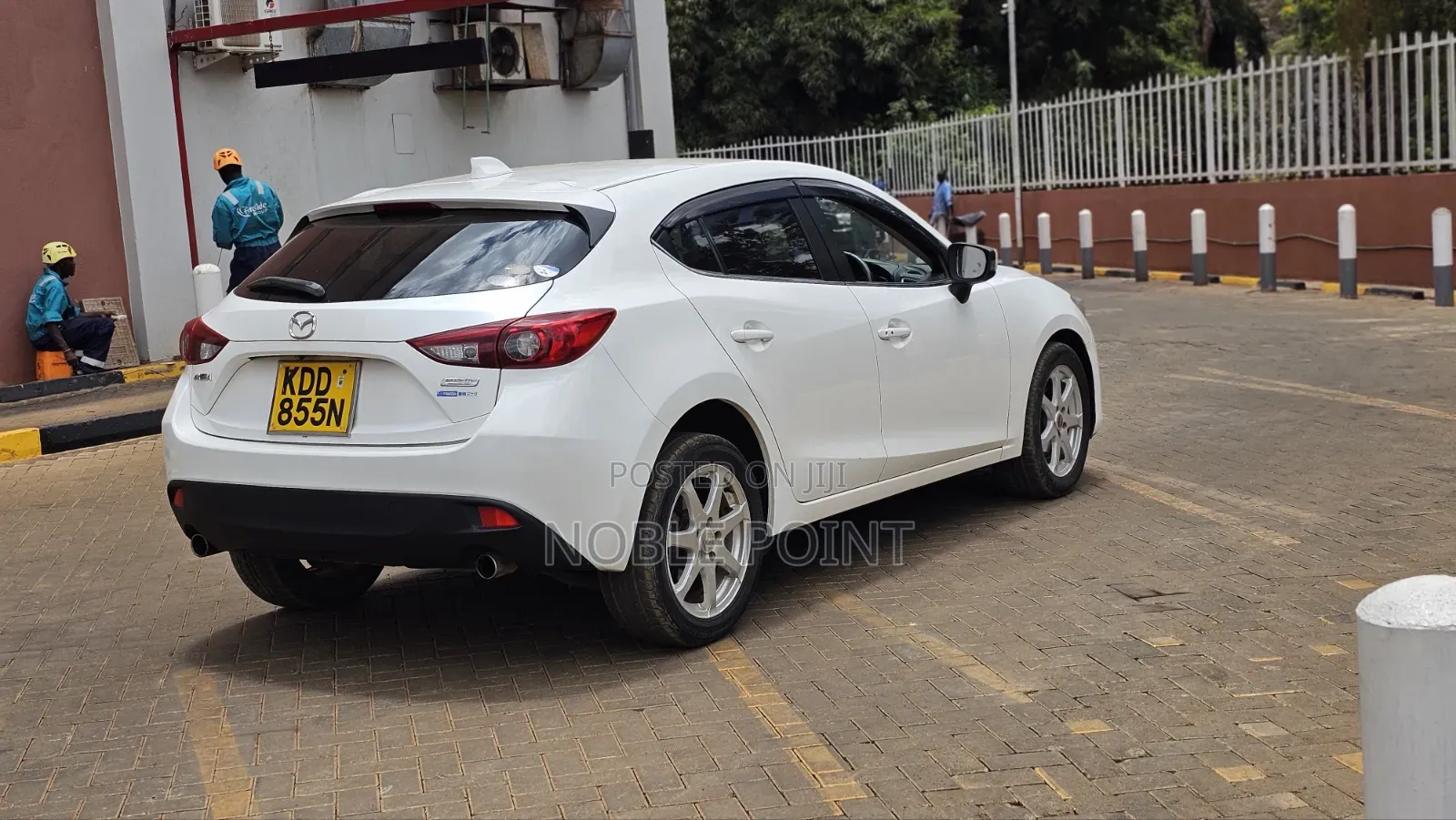 Mazda Axela SV Premium 2014 Pearl