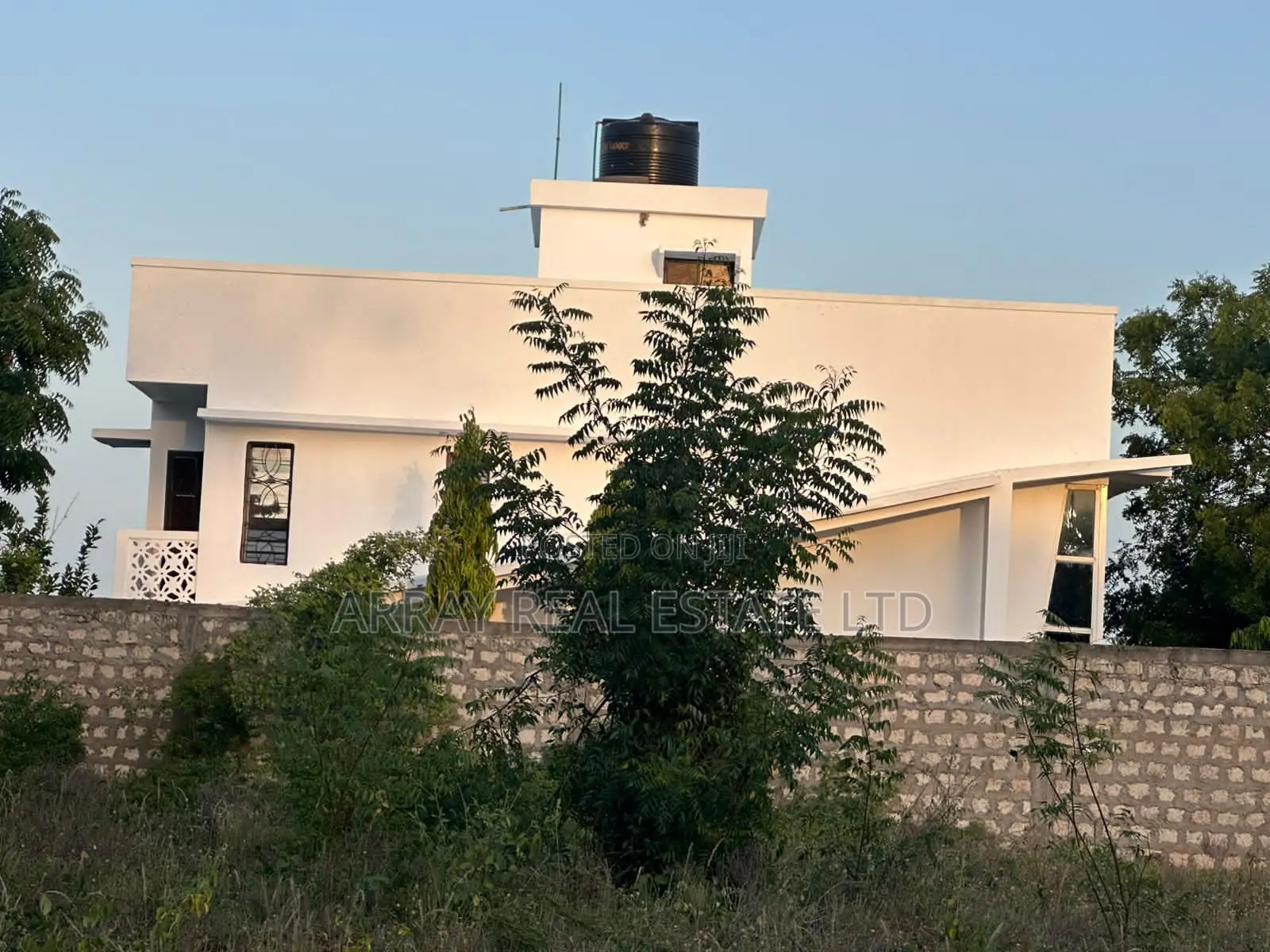 Furnished 2bdrm Maisonette in Ganda for sale