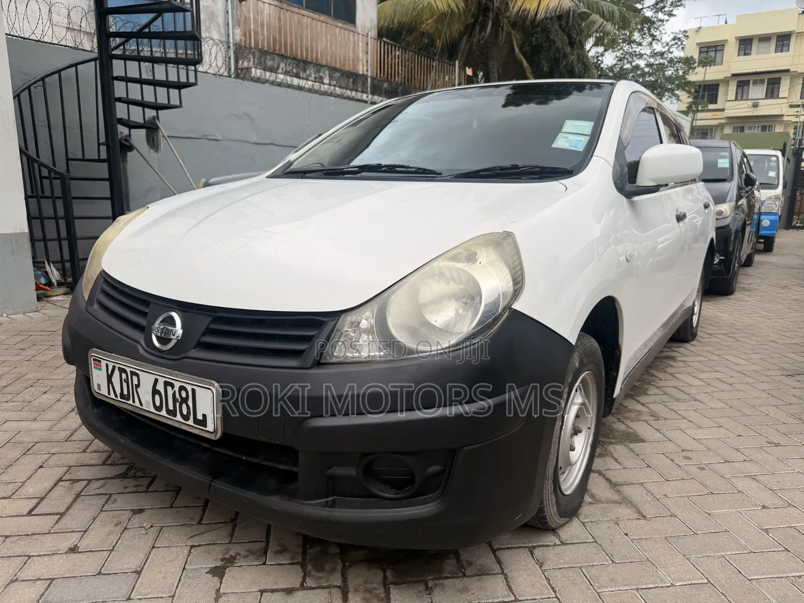 Nissan Advan 2016 White