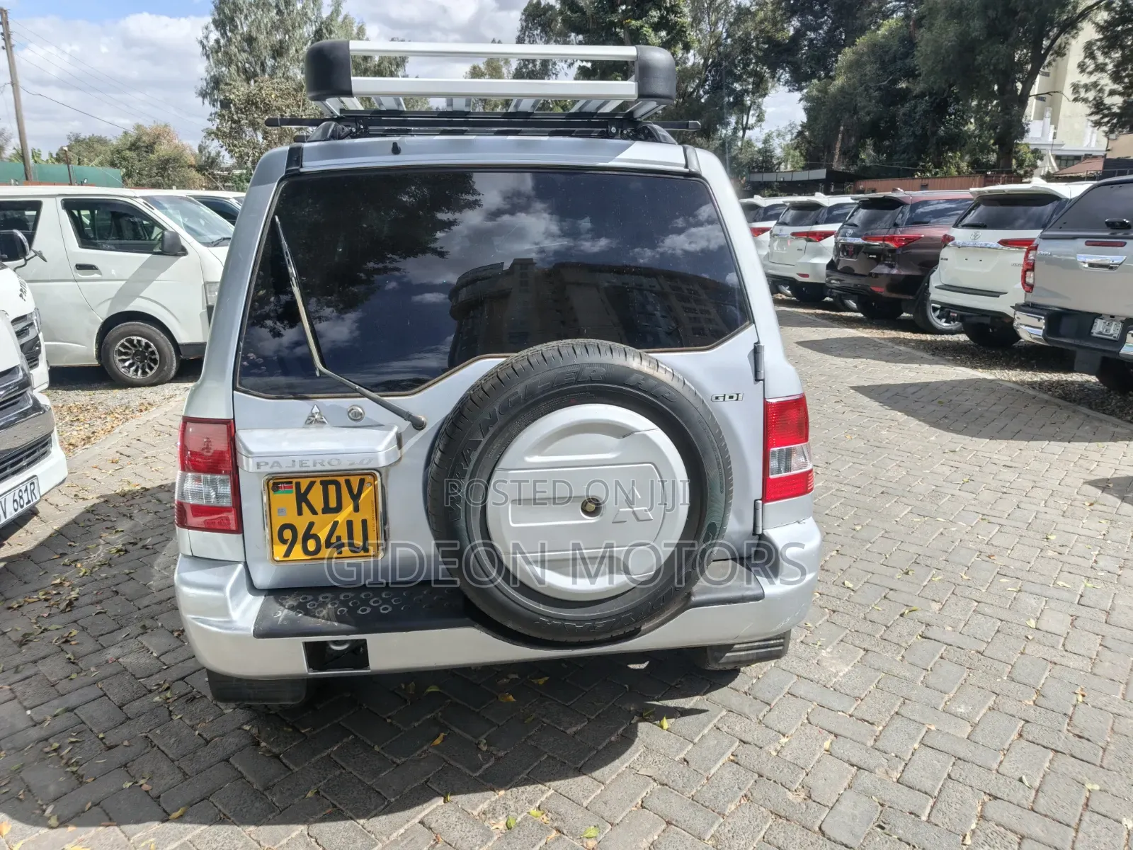 Mitsubishi Pajero 2004 Silver