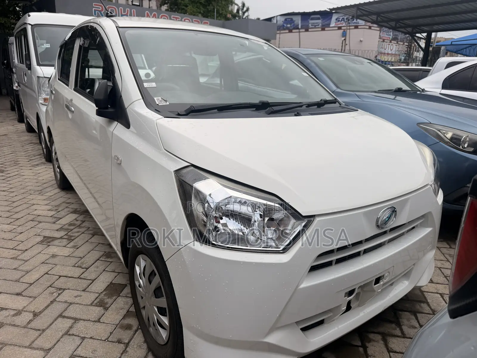 Daihatsu Mira 2018 White