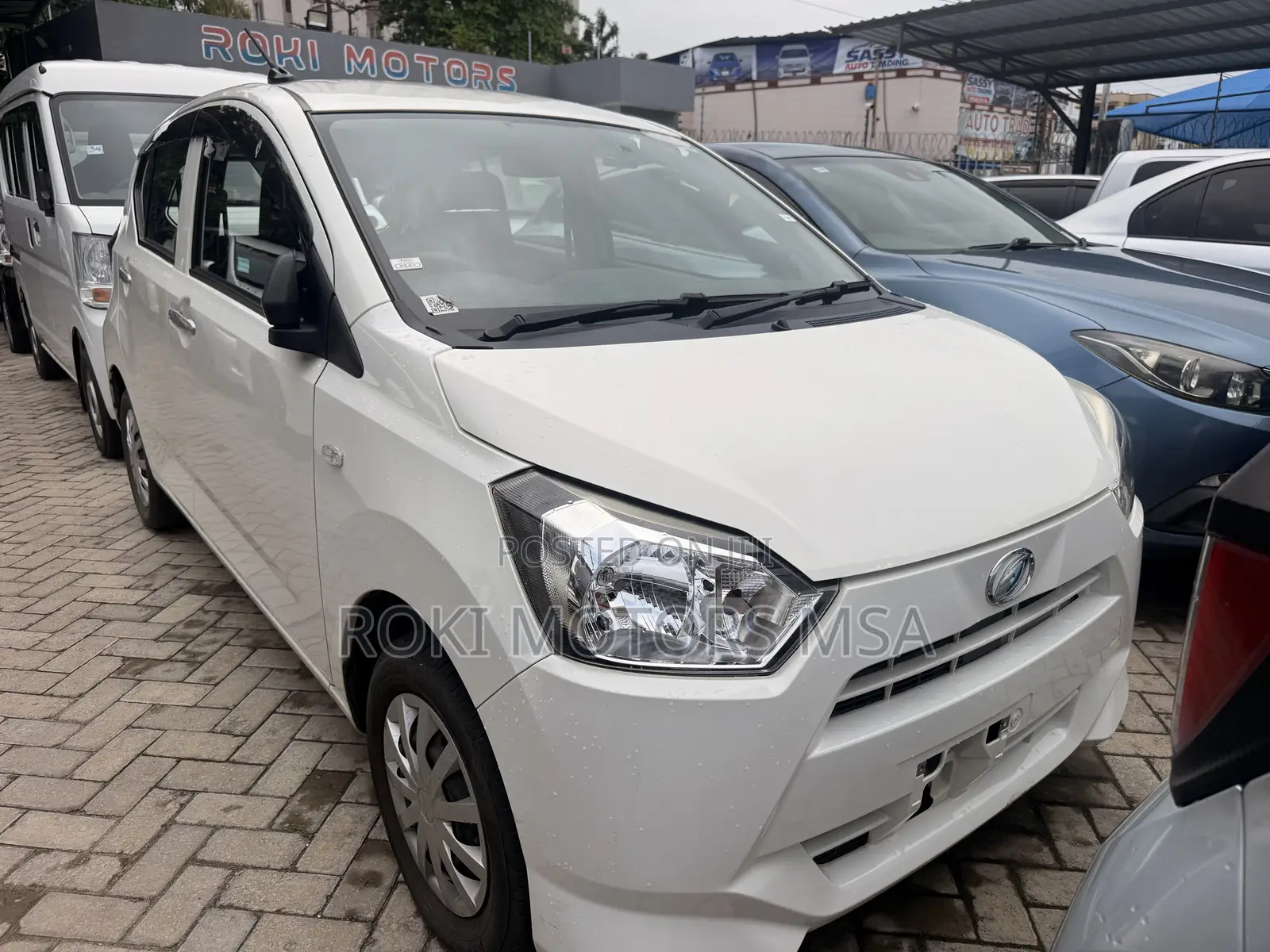 Daihatsu Mira 2018 White