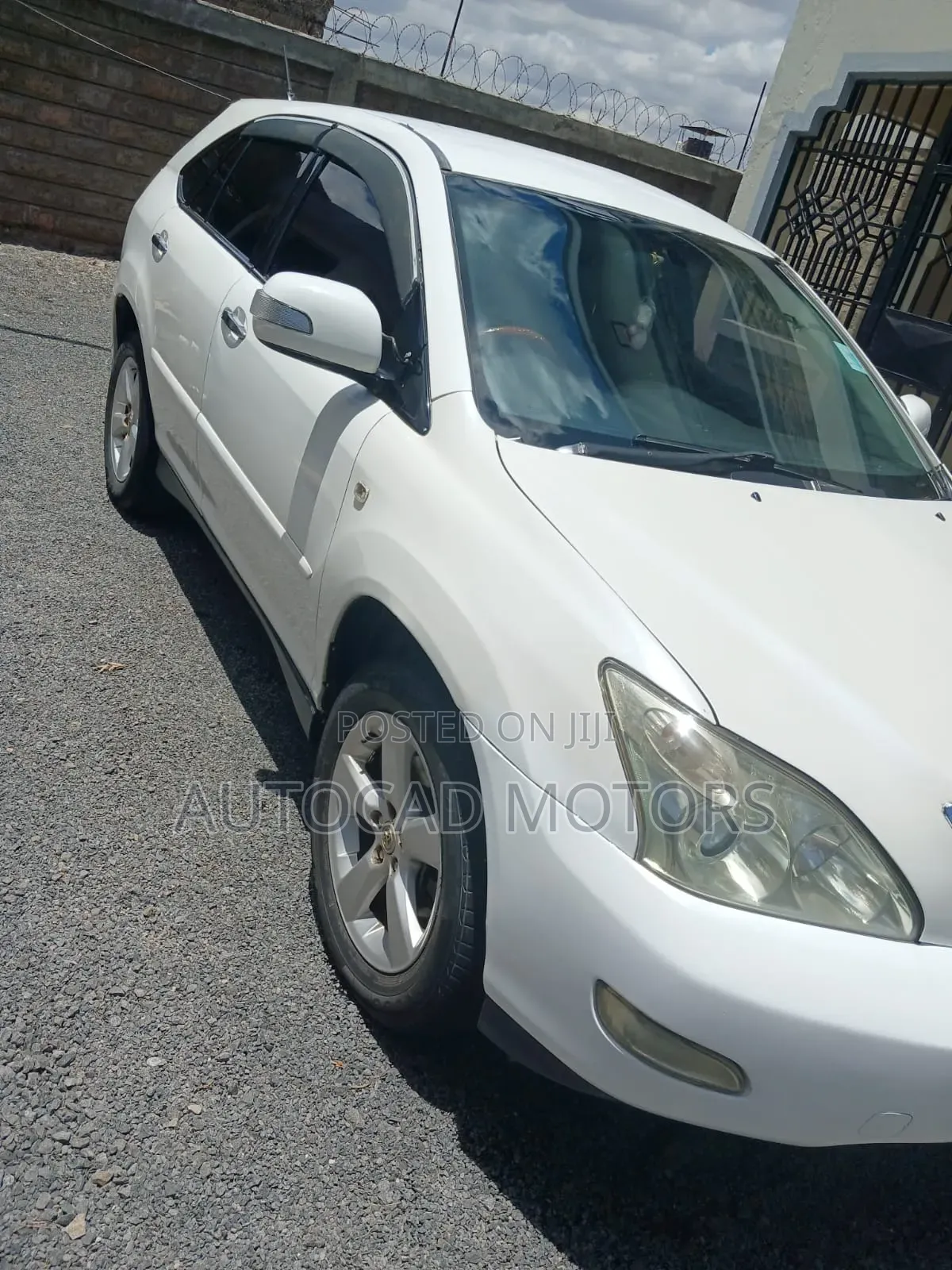 Toyota Harrier 2.4 2011 White