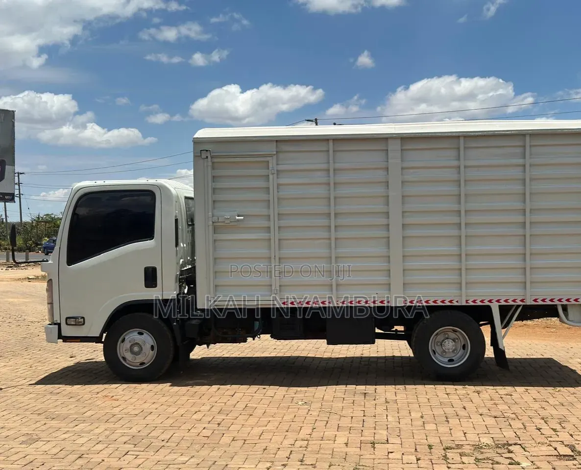 Isuzu NMR Local 2021 White
