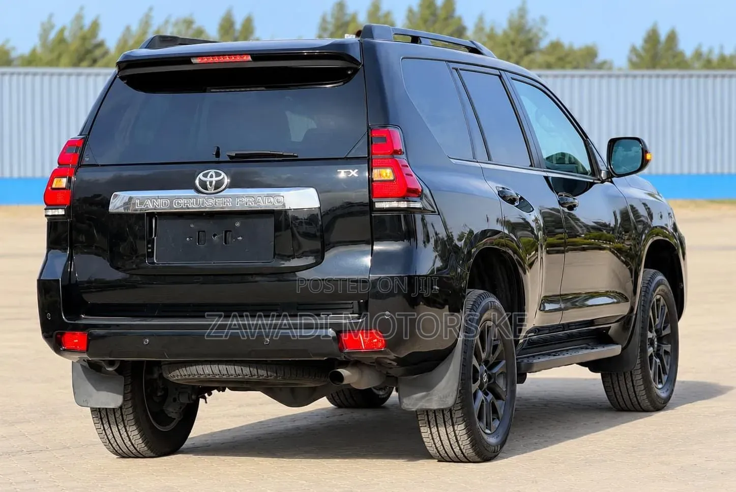Toyota Land Cruiser Prado 2.7 2022 Matt Black