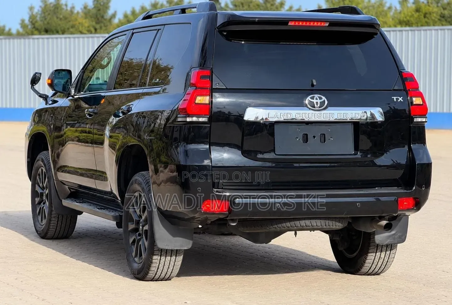 Toyota Land Cruiser Prado 2.7 2022 Matt Black