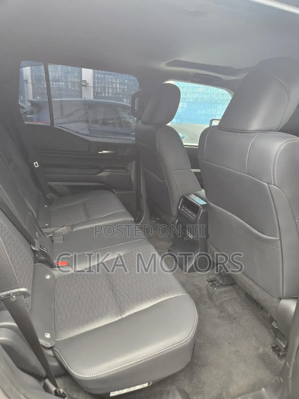 Toyota Land Cruiser Prado 2.7 2024 Silver