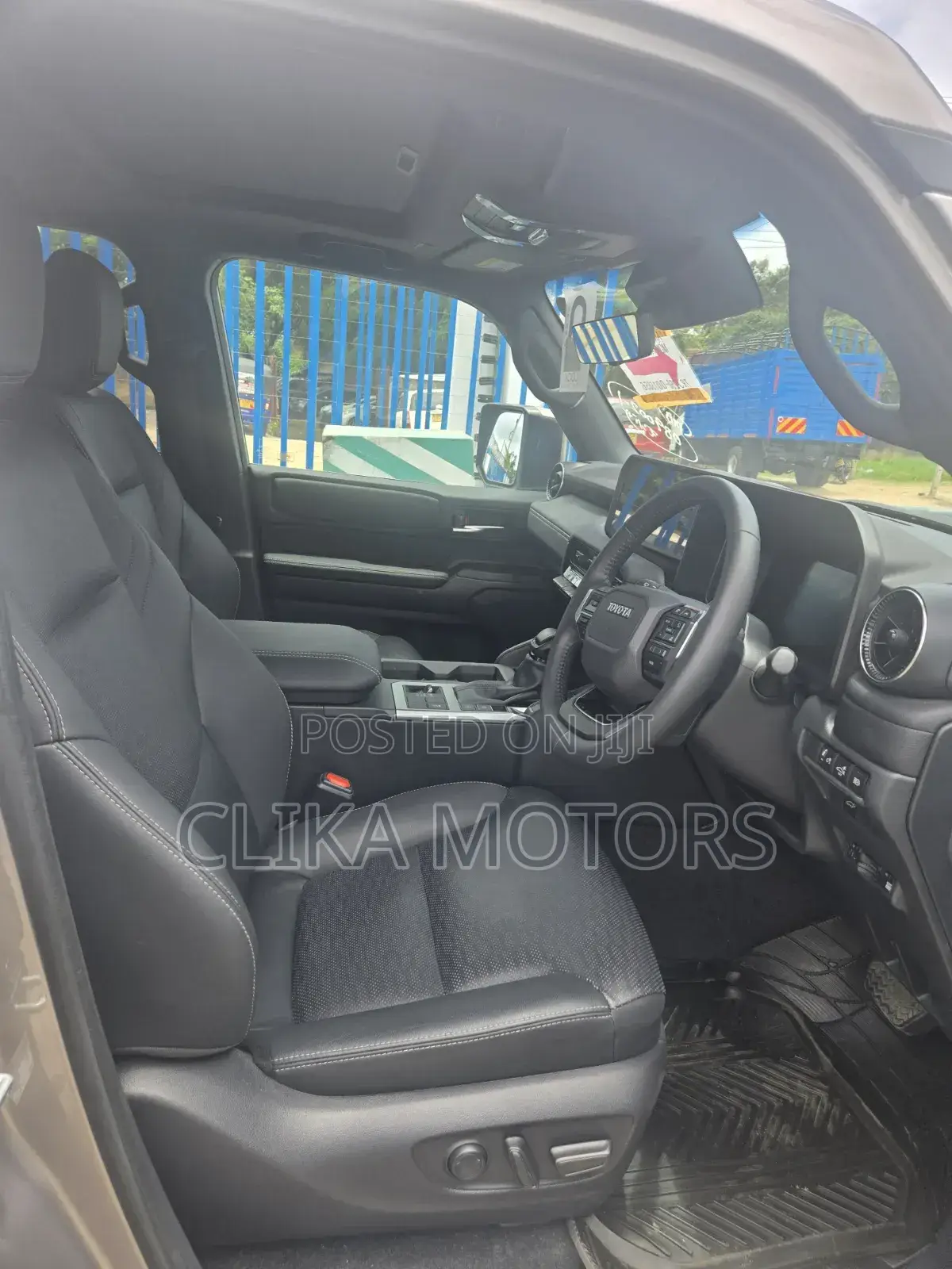 Toyota Land Cruiser Prado 2.7 2025 Brown
