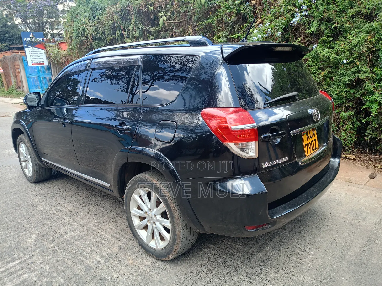 Toyota Vanguard 2013 Matt Black