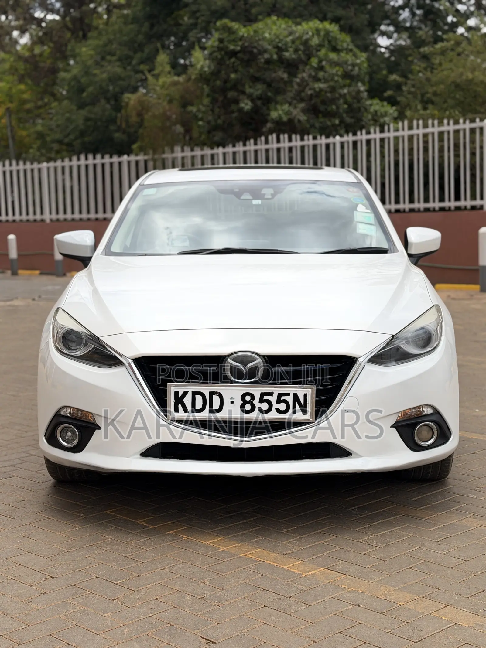 Mazda Axela SV Premium 2014 White