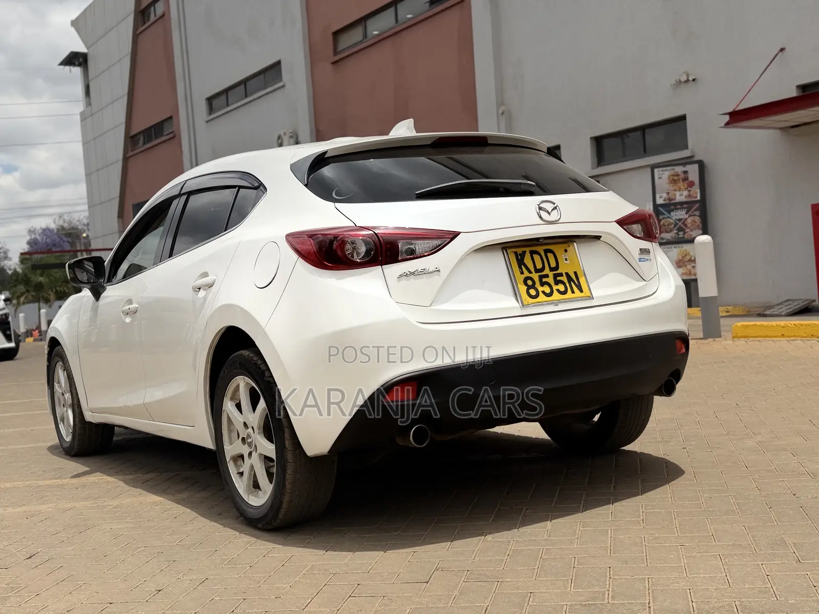 Mazda Axela SV Premium 2014 White