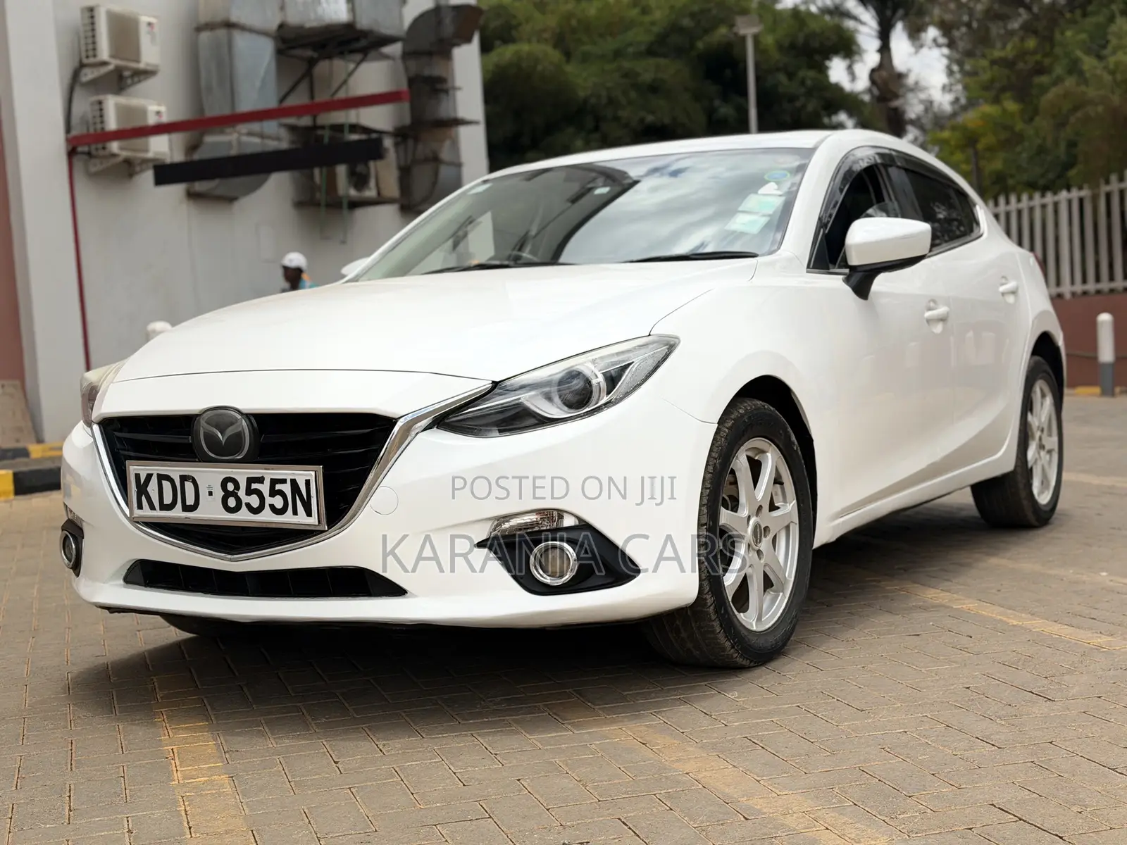 Mazda Axela SV Premium 2014 White