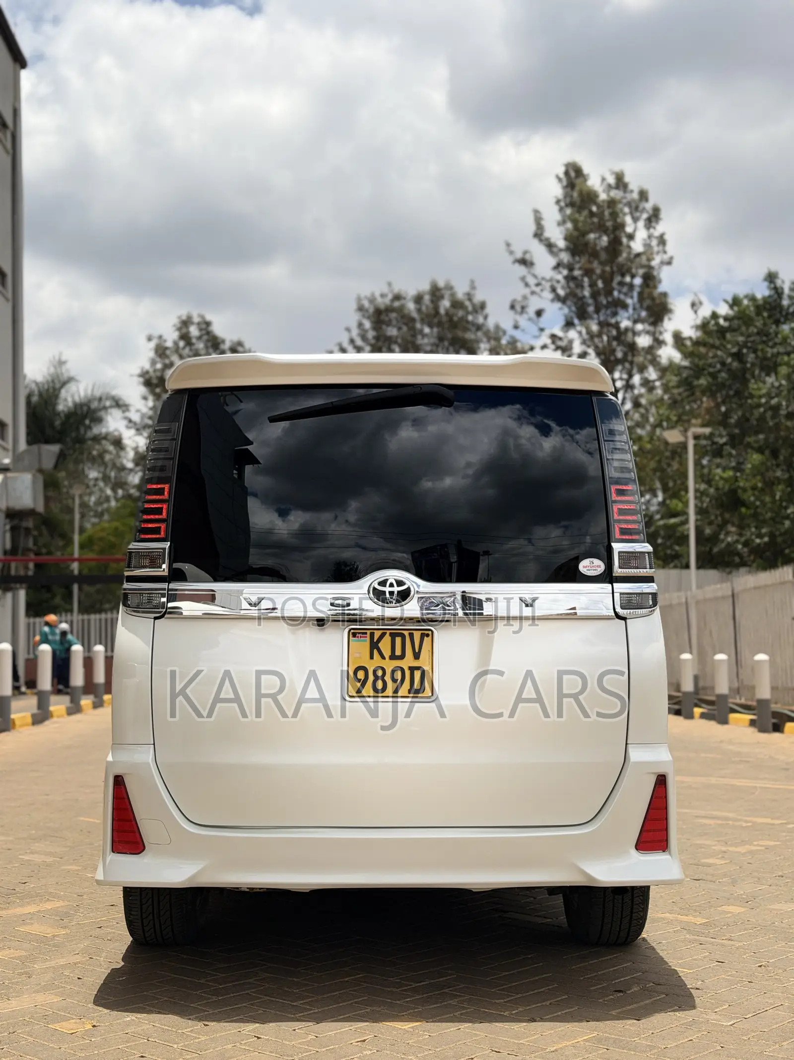 Toyota Voxy 2018 White
