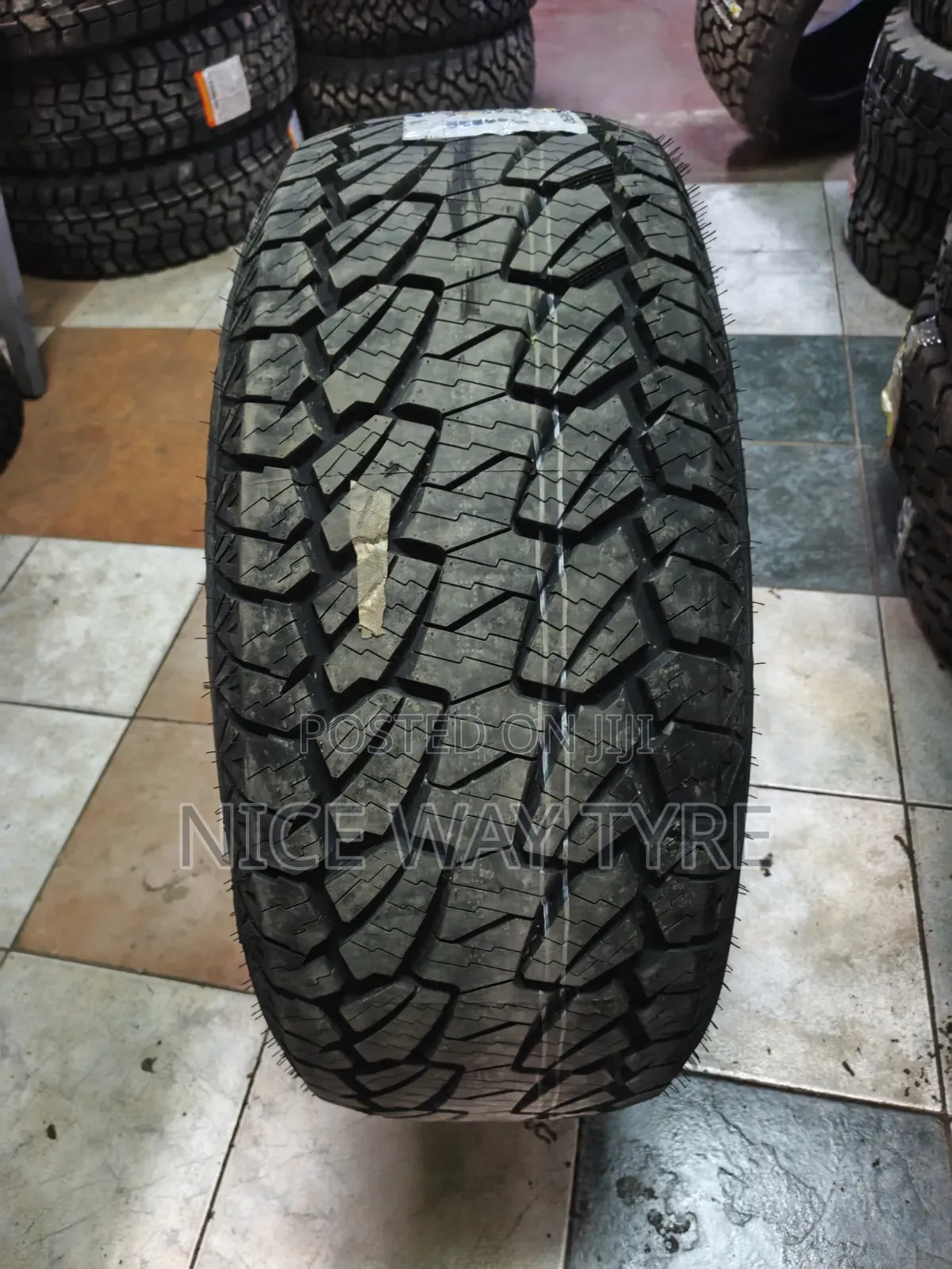 285/50r20 Habilead