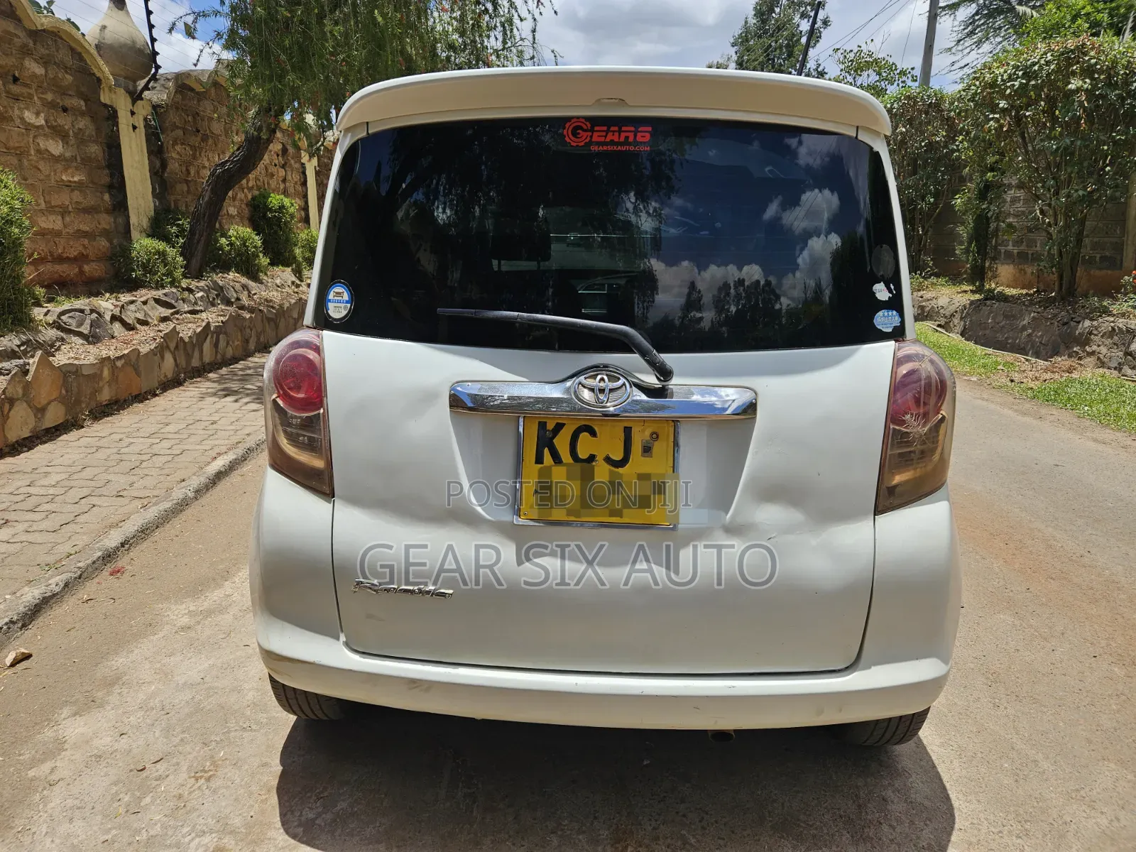 Toyota Ractis 1.5 FWD 2009 White