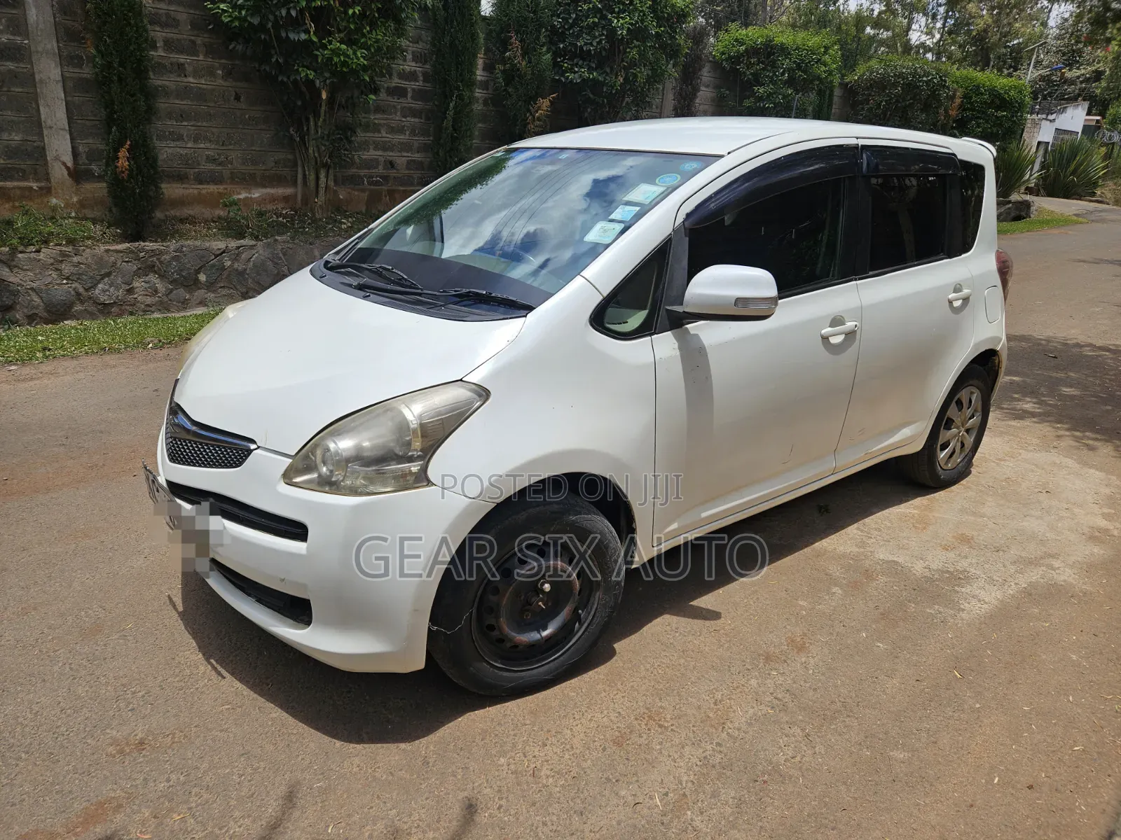 Toyota Ractis 1.5 FWD 2009 White