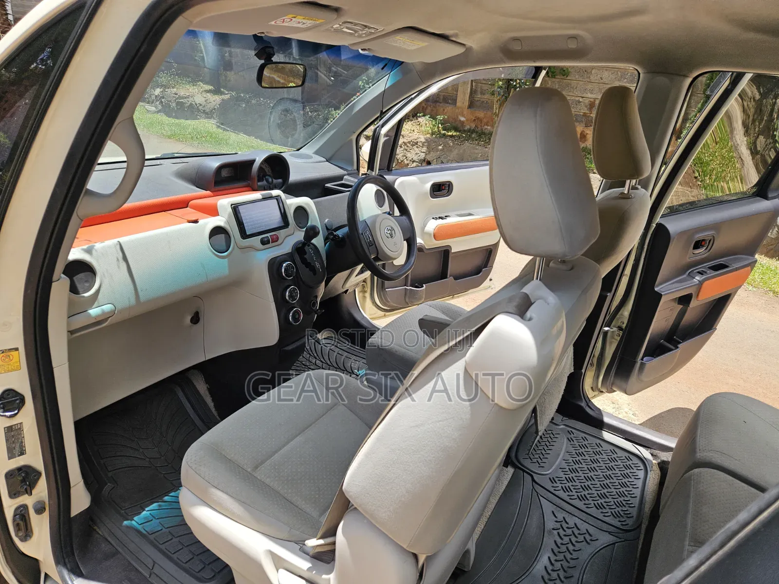 Toyota Porte 1.5 FWD 2014 Beige