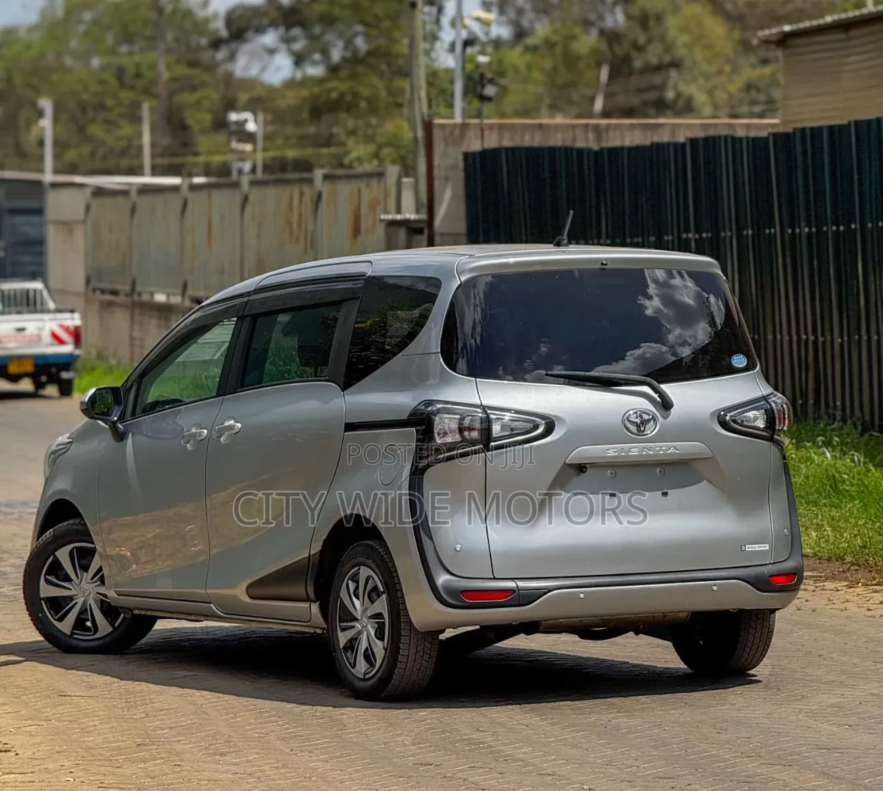 Toyota Sienta 1.5 AWD (6-seater) 2019 Silver