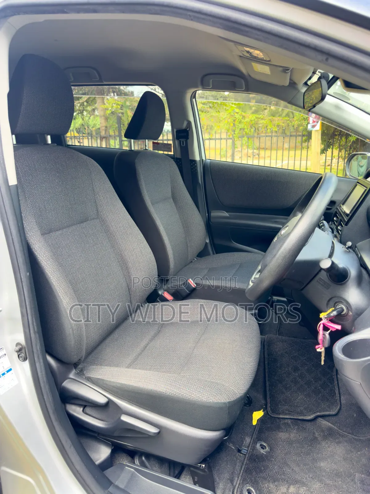 Toyota Sienta 1.5 AWD (6-seater) 2019 Silver