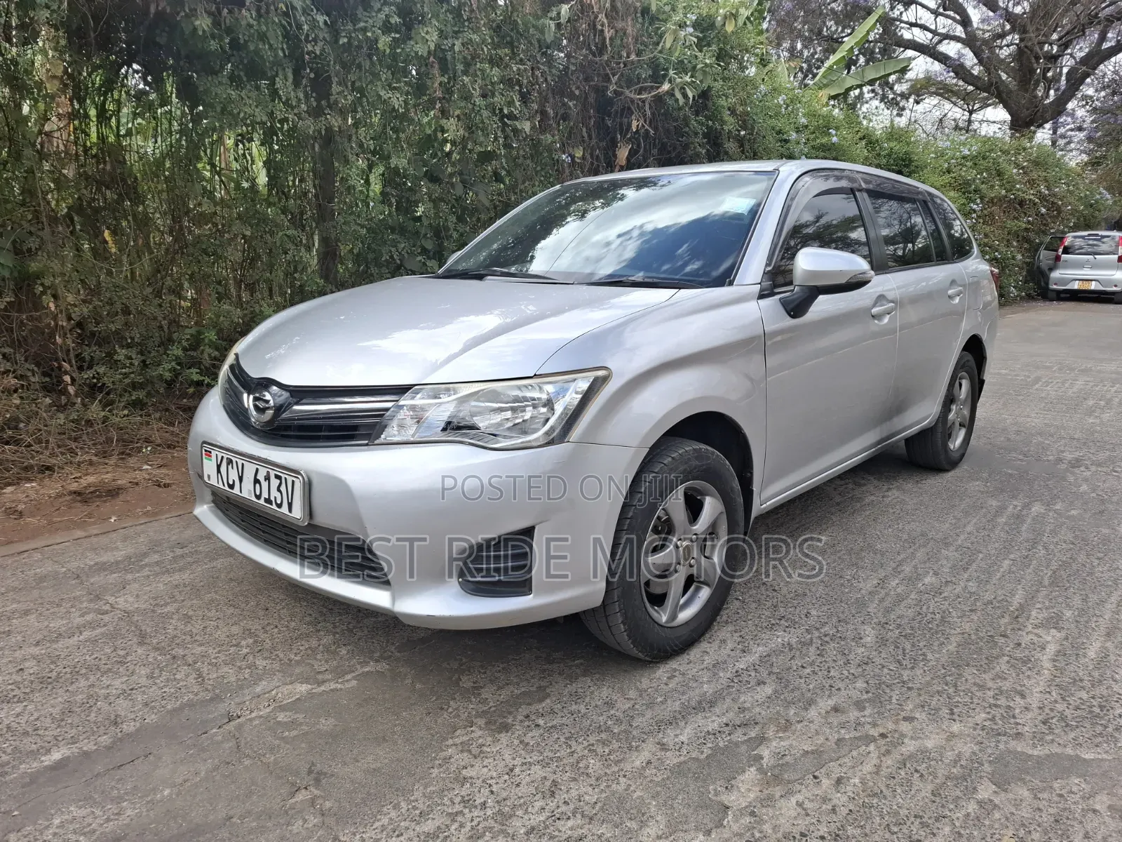 Toyota Corolla Fielder 1.5 Petrol FWD 2013 Silver