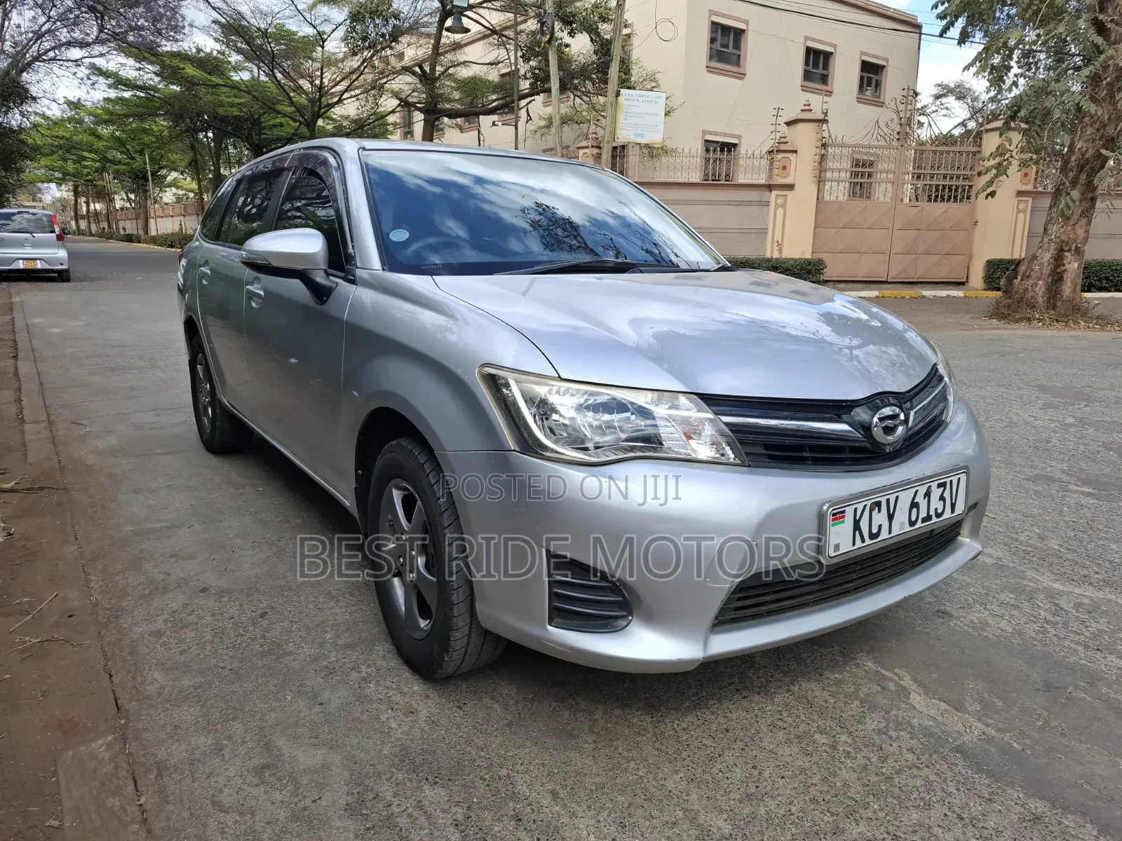Toyota Corolla Fielder 1.5 Petrol FWD 2013 Silver