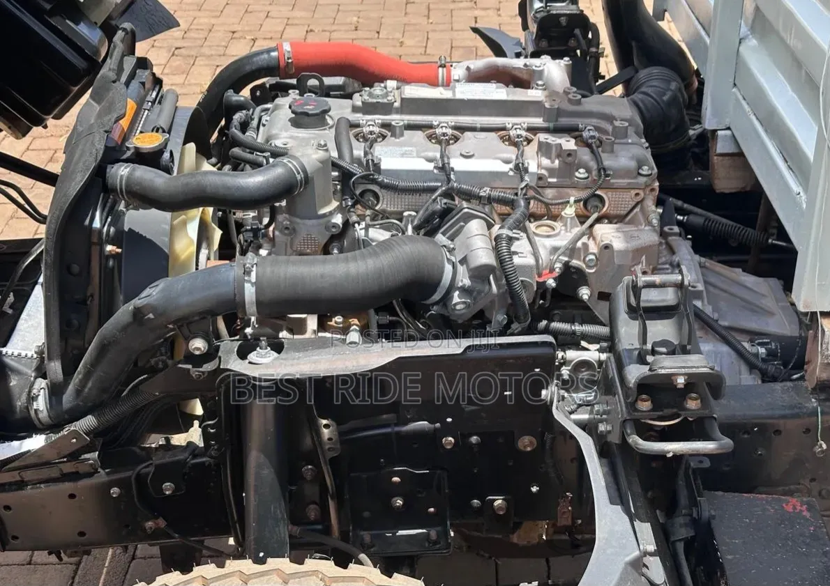 Isuzu FRR Local 2021 White