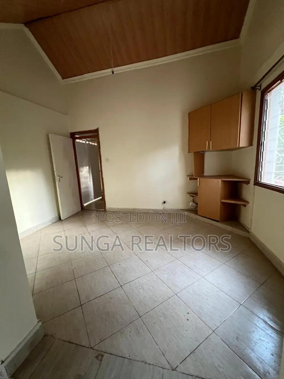2bdrm Bungalow in Loresho for rent
