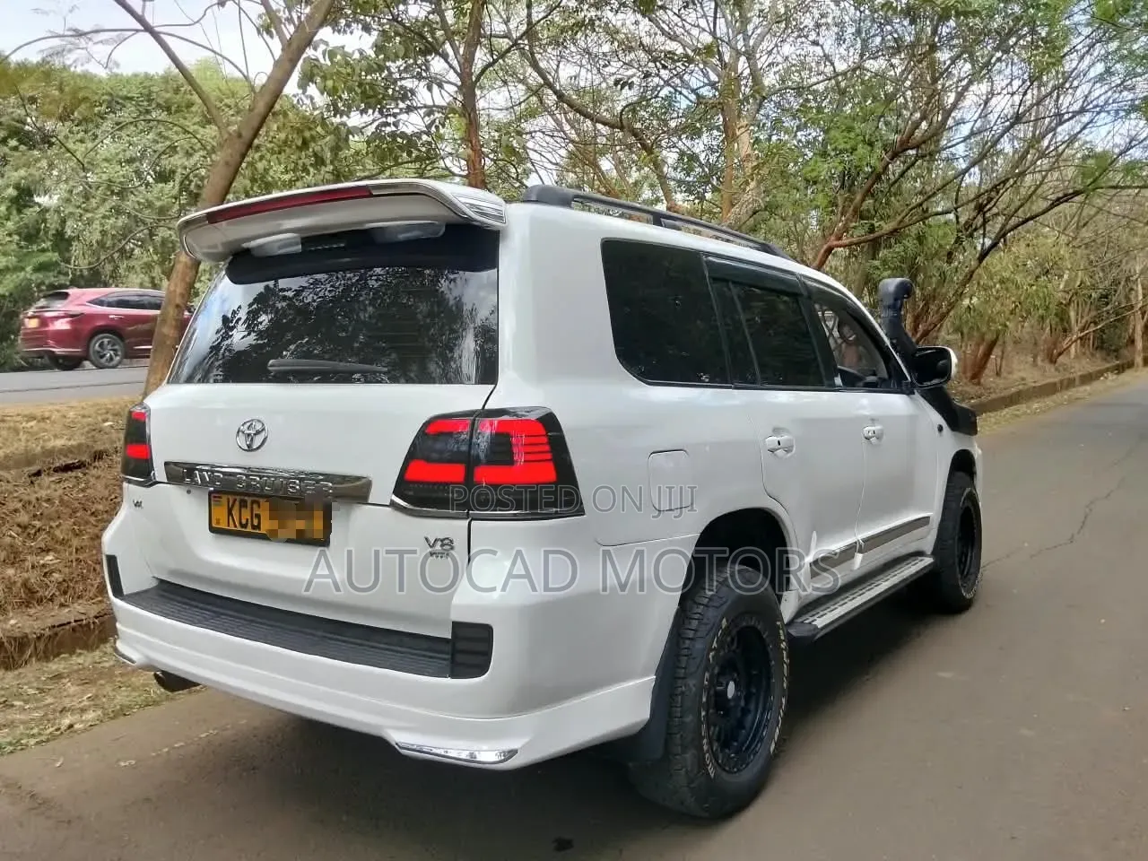 Toyota Land Cruiser 2008 White