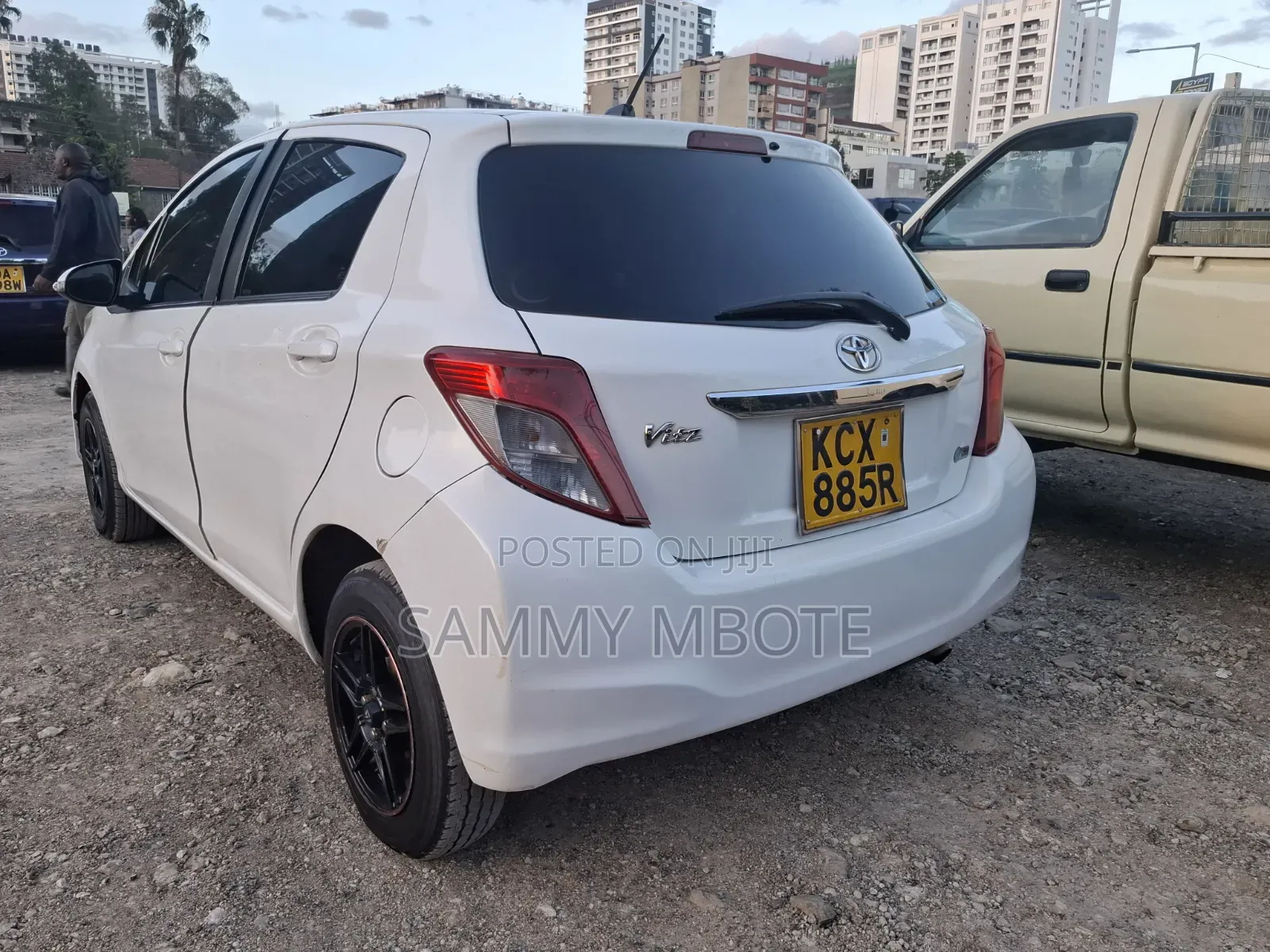Toyota Vitz 1.3 FWD 3dr 2012 White