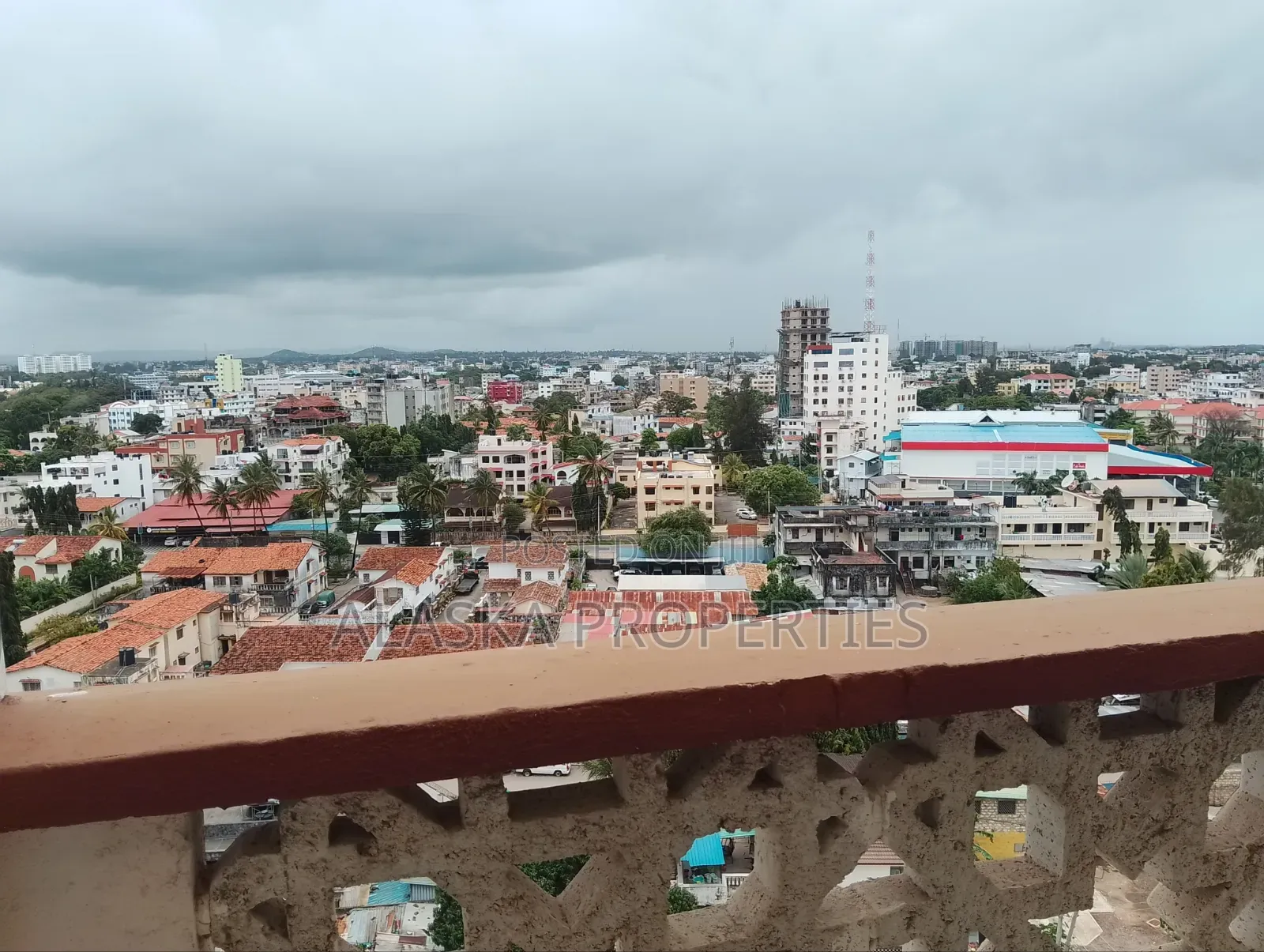 4bdrm Penthouse in Nyali Cinemax for rent
