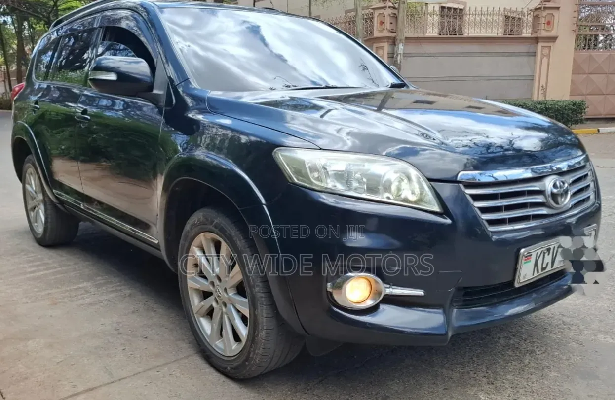 Toyota Vanguard 2012 Black