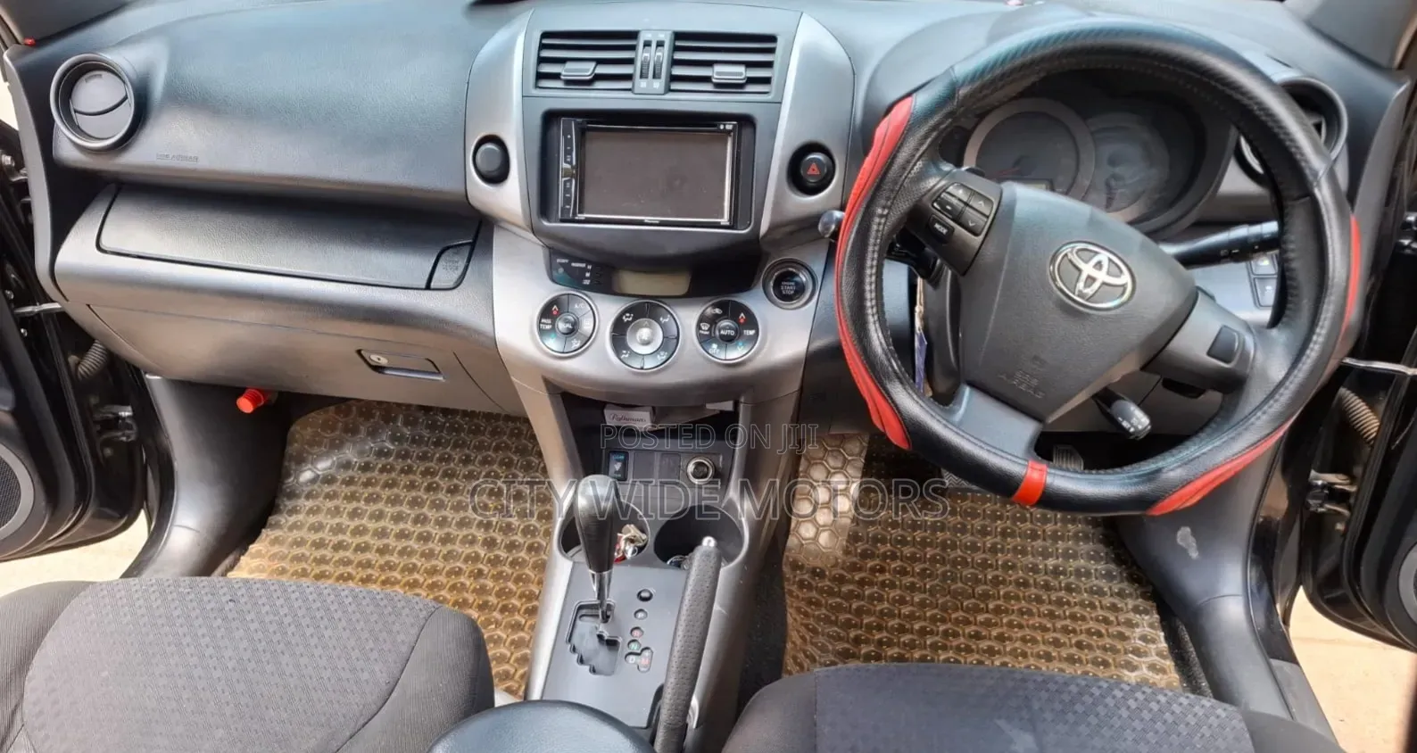 Toyota Vanguard 2012 Black
