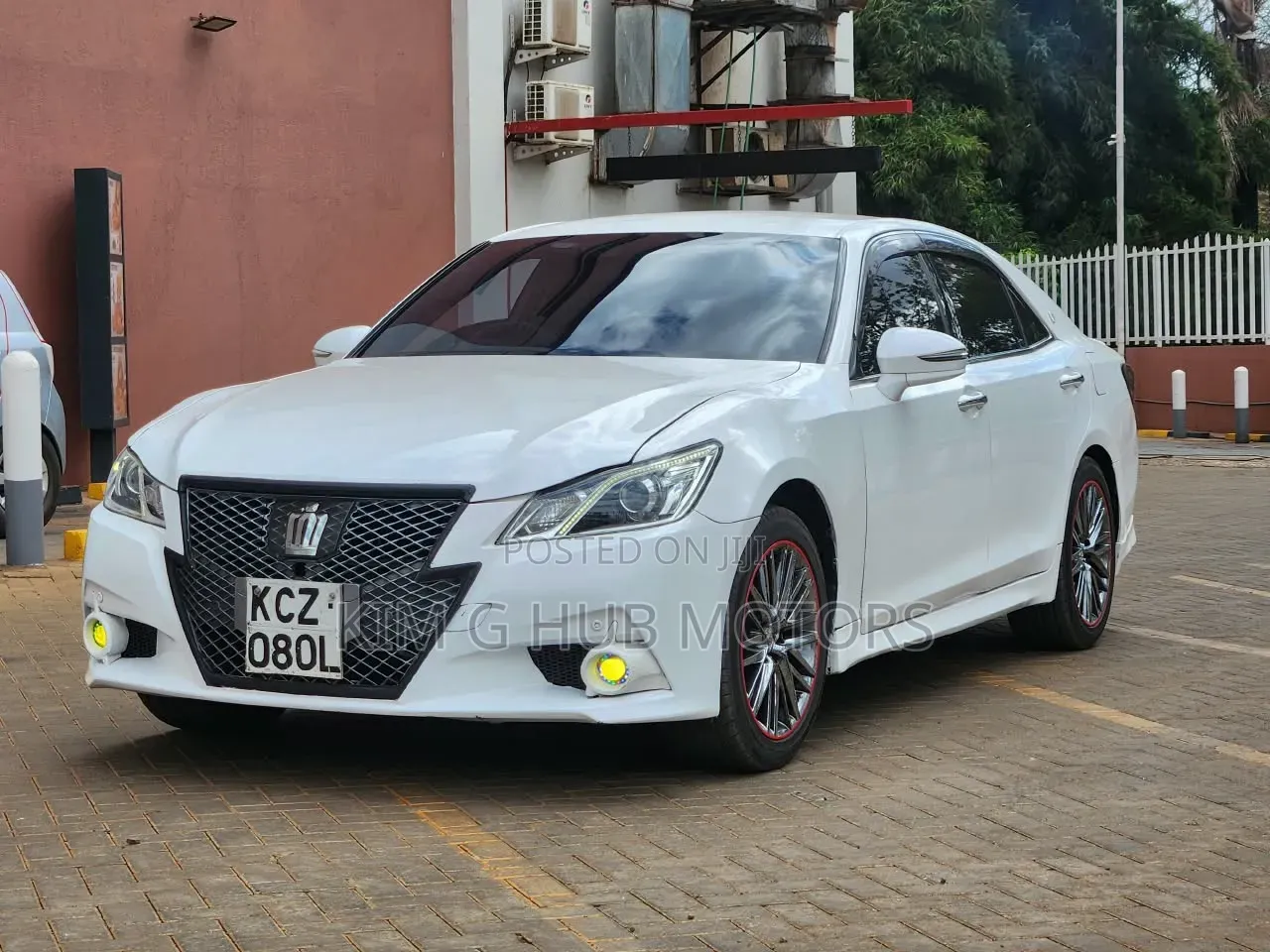 Toyota Crown 2013 White