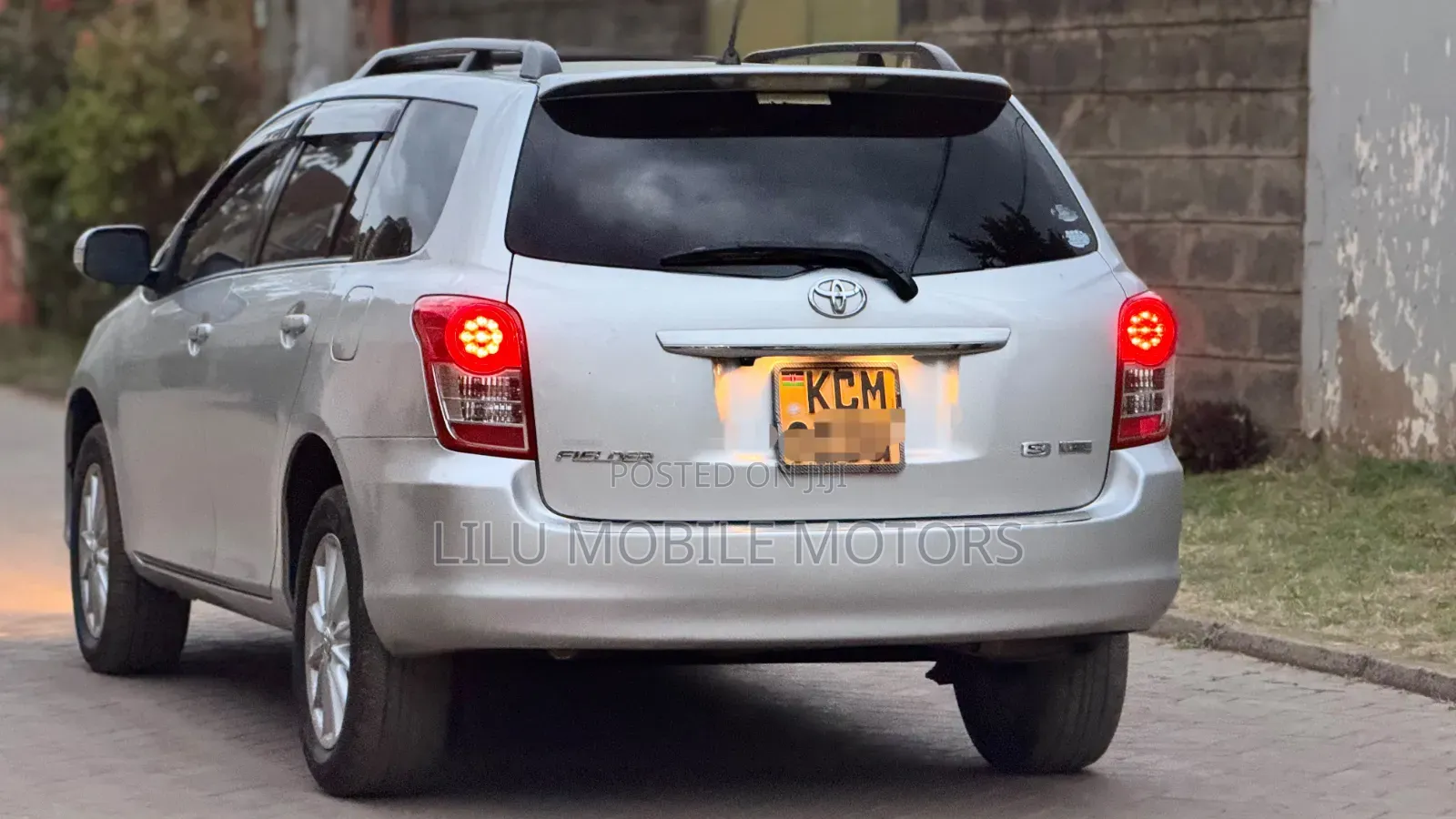 Toyota Corolla Fielder 2010 Silver