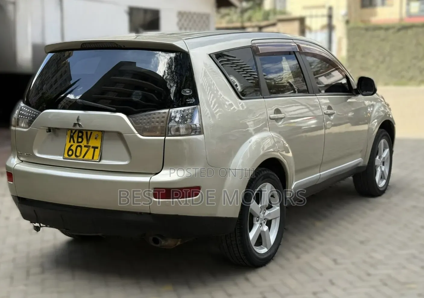Mitsubishi Outlander 2.4 LS 4WD 2006 Gold