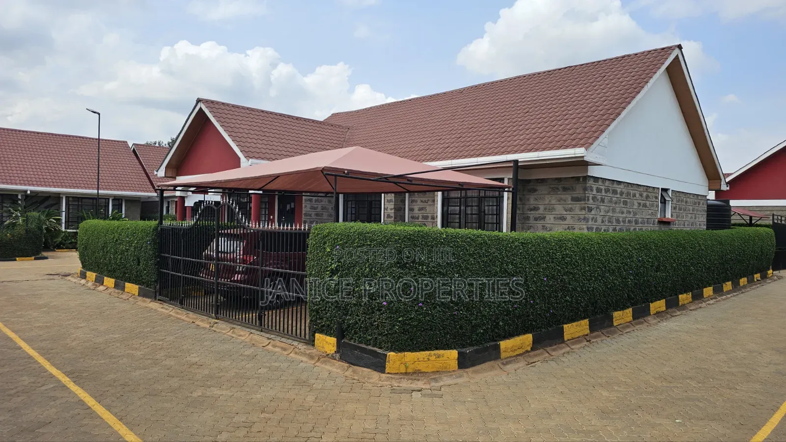 3bdrm Bungalow in Orchard Park Estate, Kenyatta Road / Theta for rent