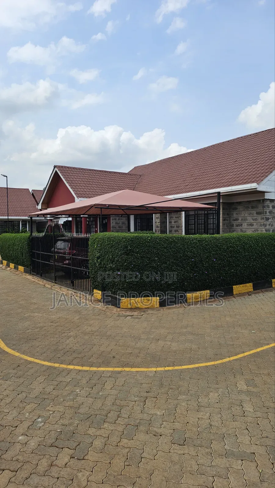 3bdrm Bungalow in Orchard Park Estate, Kenyatta Road / Theta for rent