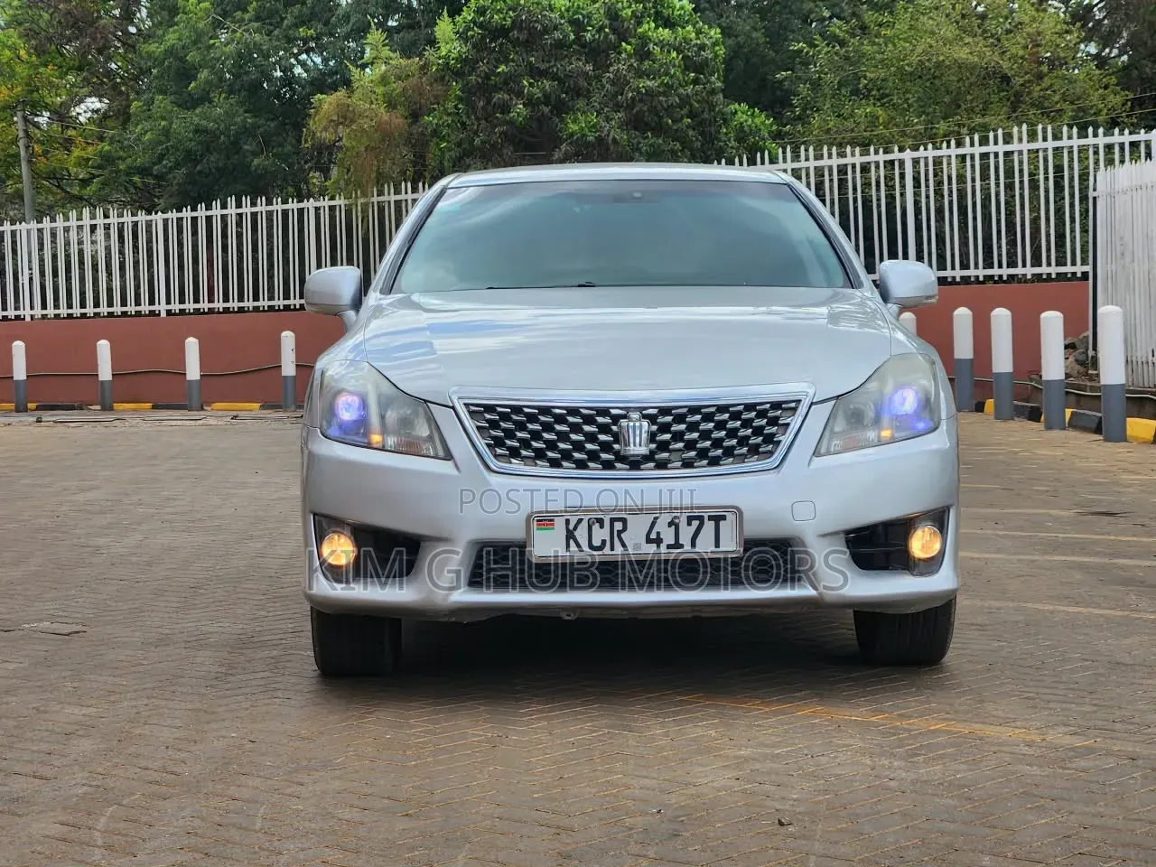 Toyota Crown 2011 Silver